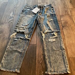 Distressed Jeans NWT size 9